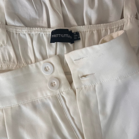 2 piece crop top pants set! 🛥️ Perfect when boating and outdoor activities. - Picture 4 of 9